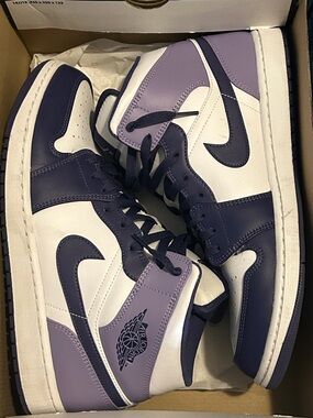 Nike Air Jordan 1 Mid Sky j purple, White and Purple